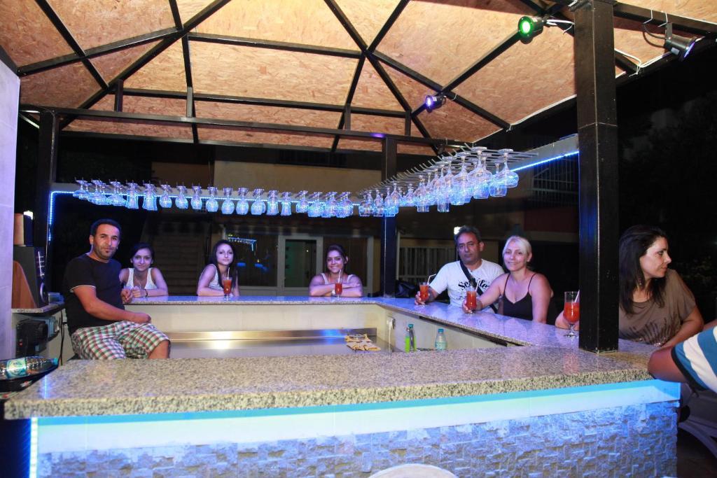 Otel Guenduez Antalya Buitenkant foto